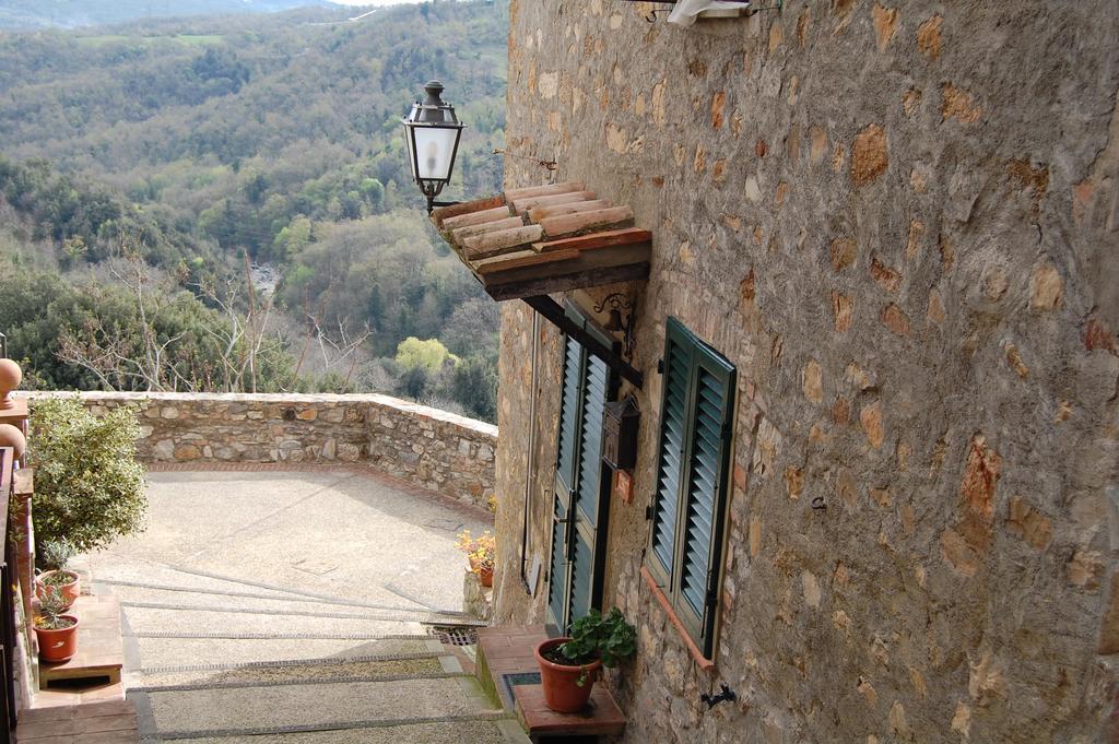 Emily House Hotel Montecerboli Buitenkant foto