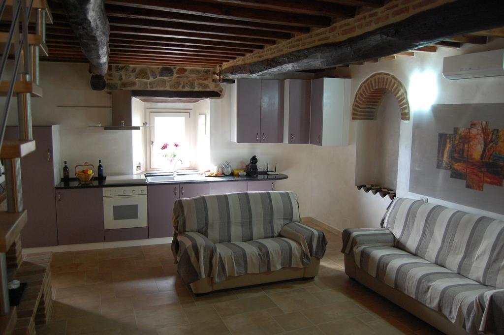Emily House Hotel Montecerboli Buitenkant foto