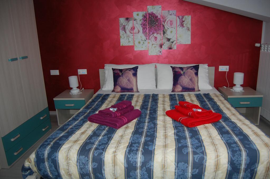 Emily House Hotel Montecerboli Buitenkant foto