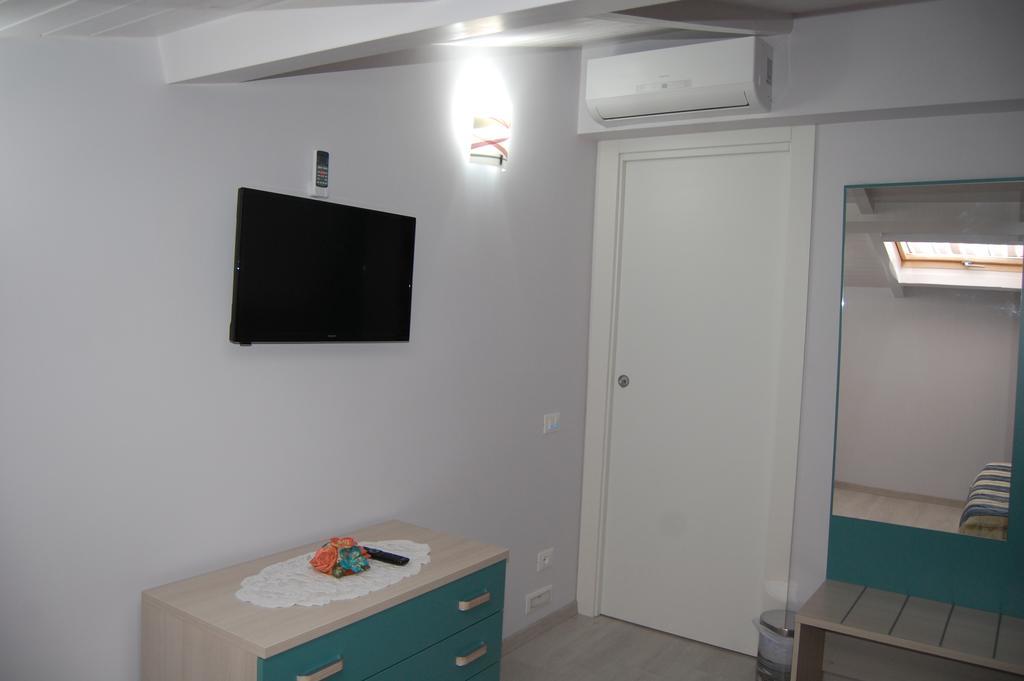 Emily House Hotel Montecerboli Buitenkant foto