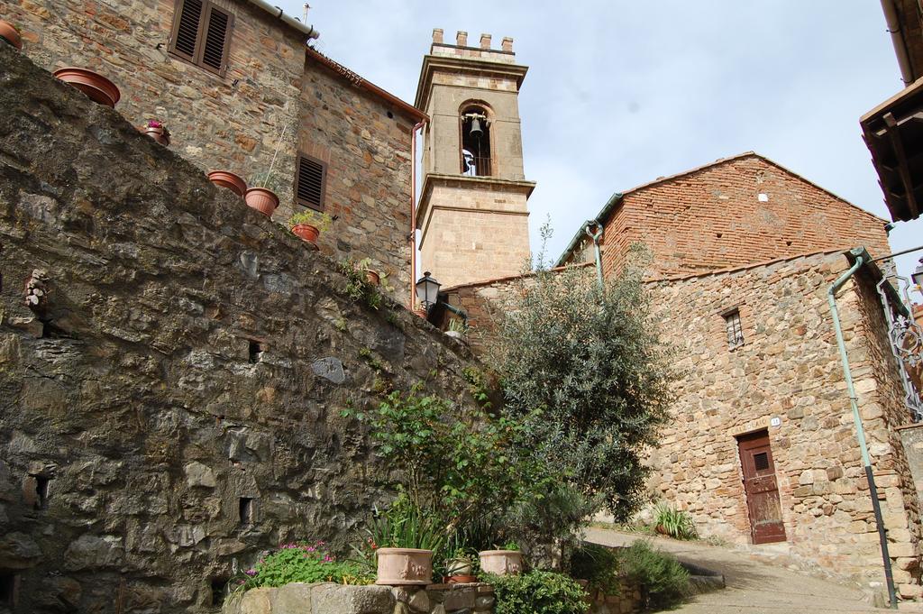Emily House Hotel Montecerboli Buitenkant foto
